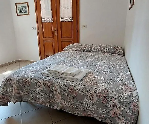 With Parking Space - 21116 * Cres
